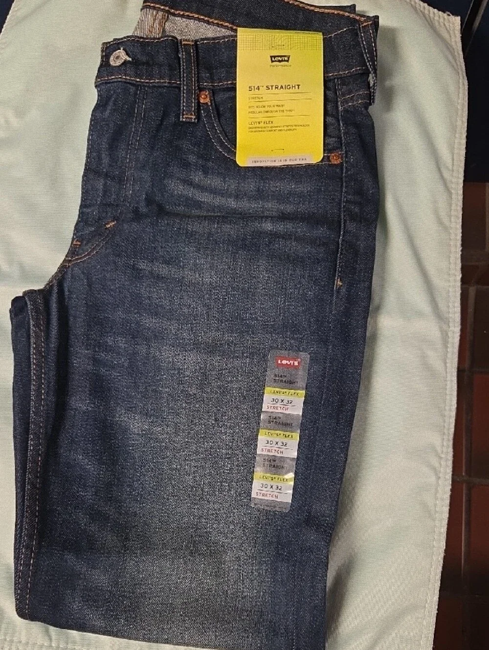 Levi's 514 Straight Men's Jeans in Dark Indigo Wash